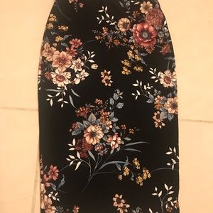 💕IRIS 💕FLORAL PENCIL SKIRT